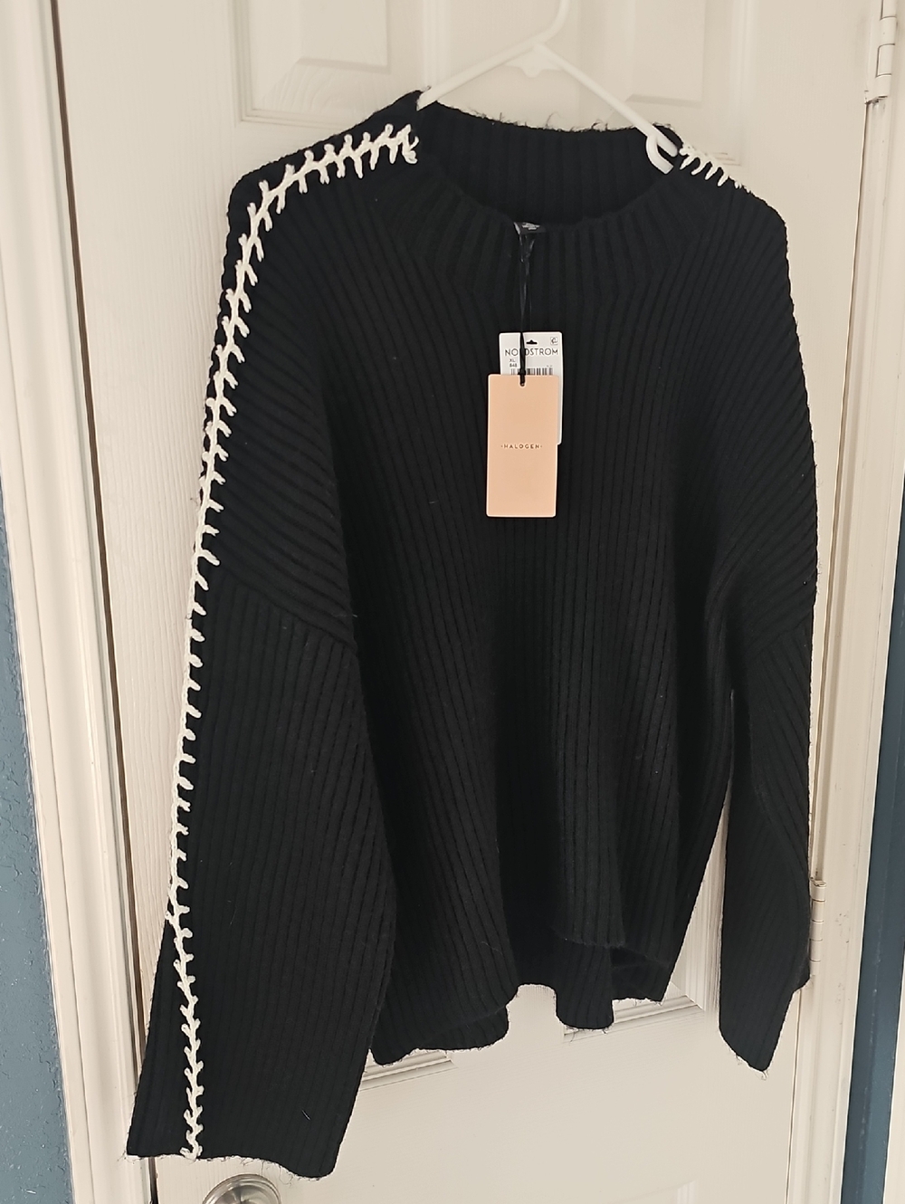 New Halogen Contrast Stitch Chunky Plush Thick Sweater BLK/White XL